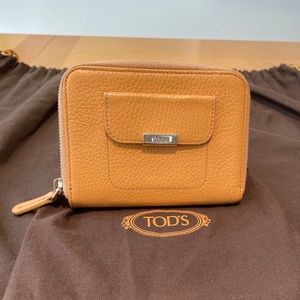 TOD’S leather compact wallet
